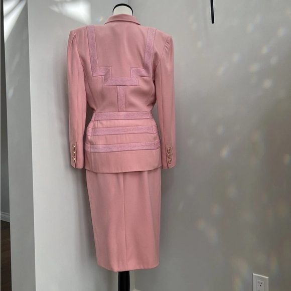Vintage Valentino Boutique S/S 1993 Runway SKIRT SUIT - Picture 2 of 8